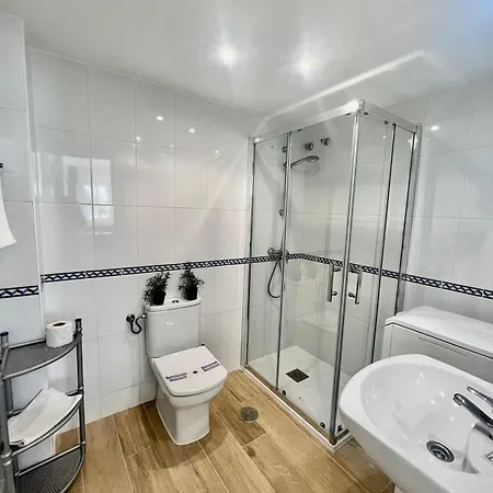 Апартаменты With Sea Views And Large Terrace Бенальмадена