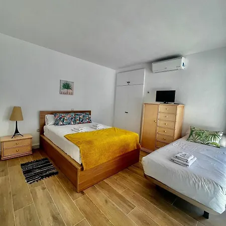 Апартаменты With Sea Views And Large Terrace