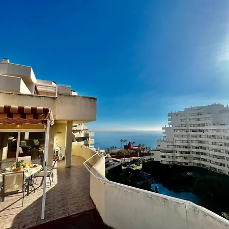 Апартаменты With Sea Views And Large Terrace Бенальмадена