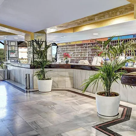 With Sea Views And Large Terrace Апартаменты Бенальмадена