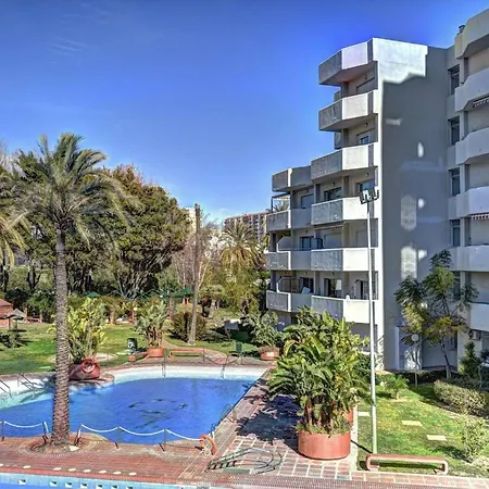 With Sea Views And Large Terrace Апартаменты Бенальмадена